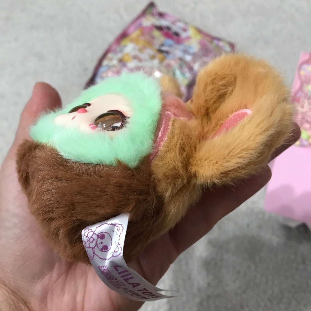 Liila’s Garden Tea Party Mini Plush Pendant Blind Box Toy - Kiwi Monkey 🚨 - Picture 8 of 16